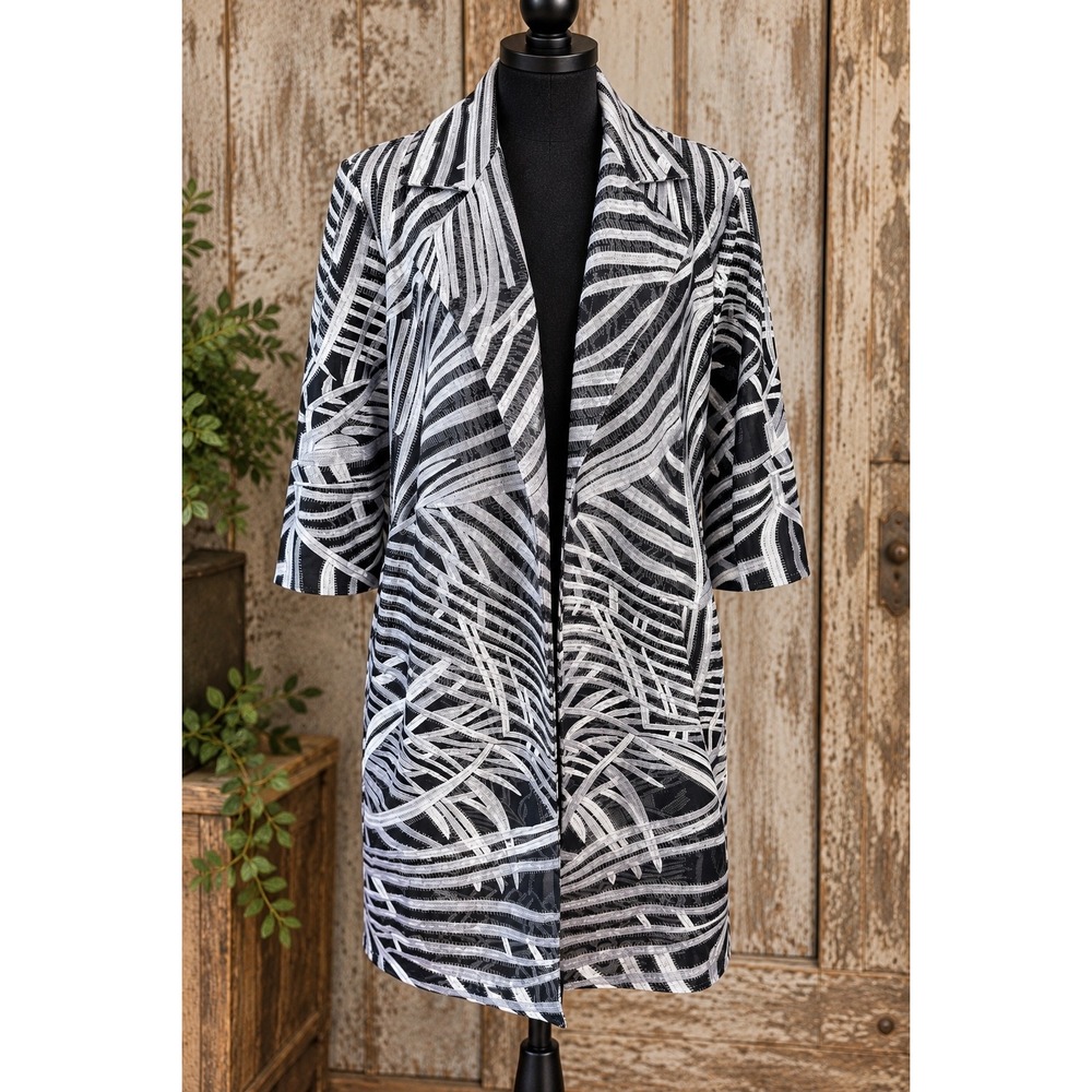 Chico's Travelers Whimsy Mesh Strip Jacket Winter Drift Silver Navy NWT Size 1